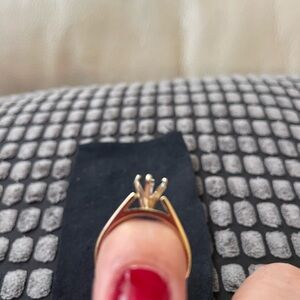 14K Gold Ring setting for pear shaped stone